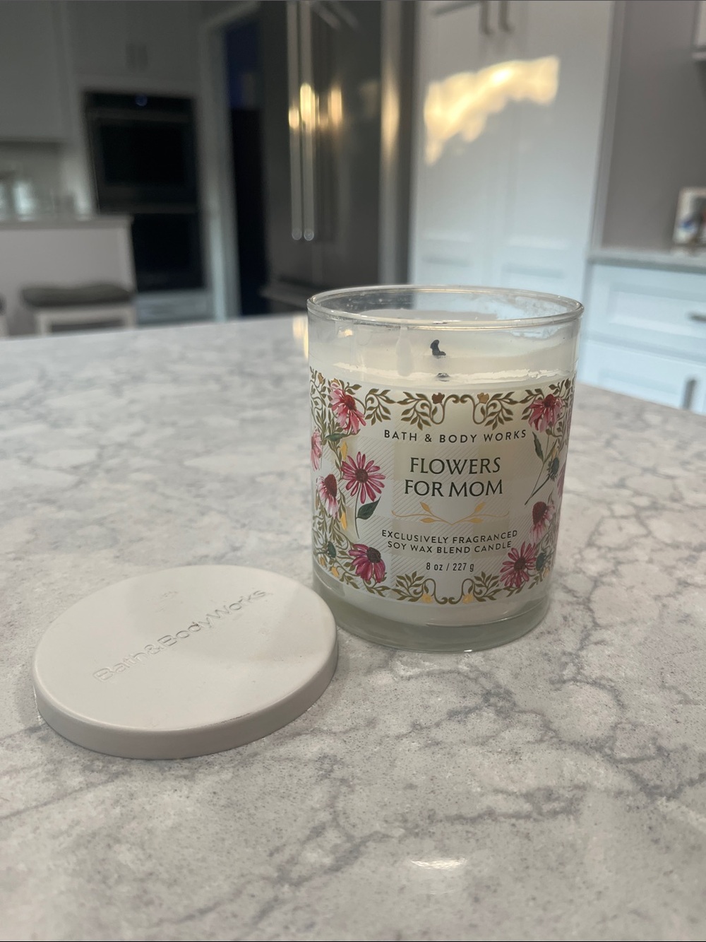 Bath & Body Works Flowers for Mom Candle - Pink, Green, Gold, White